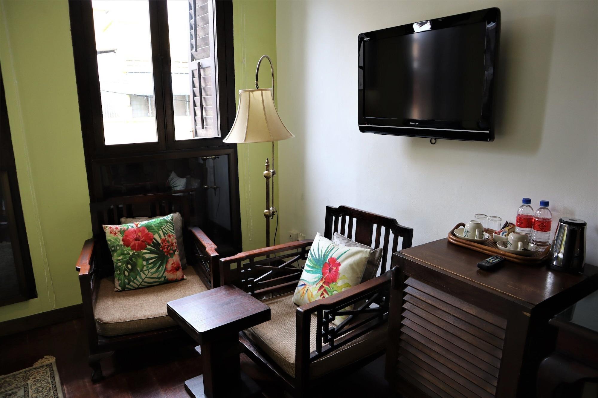 Museum Hotel George Town Exterior photo