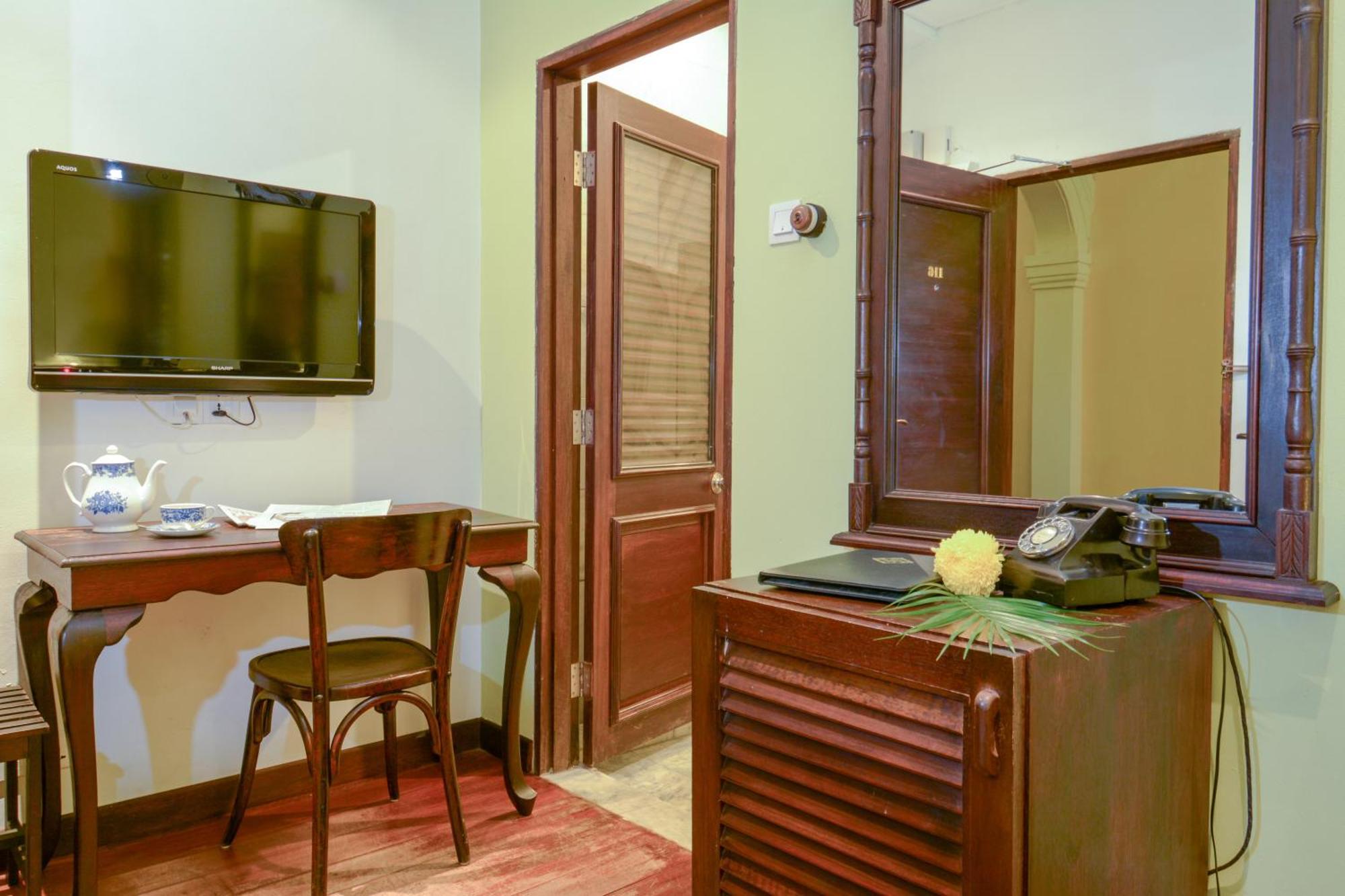 Museum Hotel George Town Exterior photo