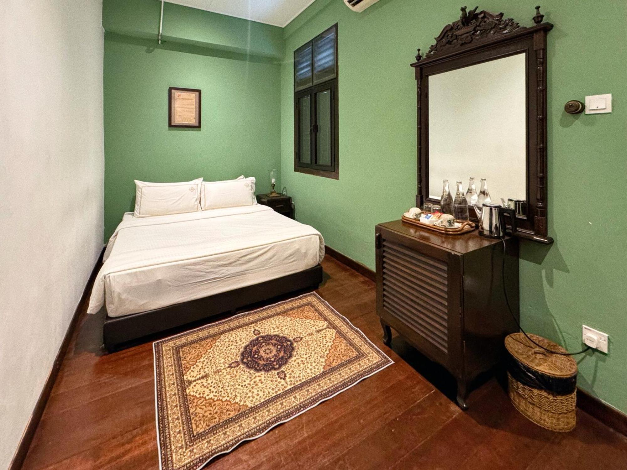 Museum Hotel George Town Exterior photo