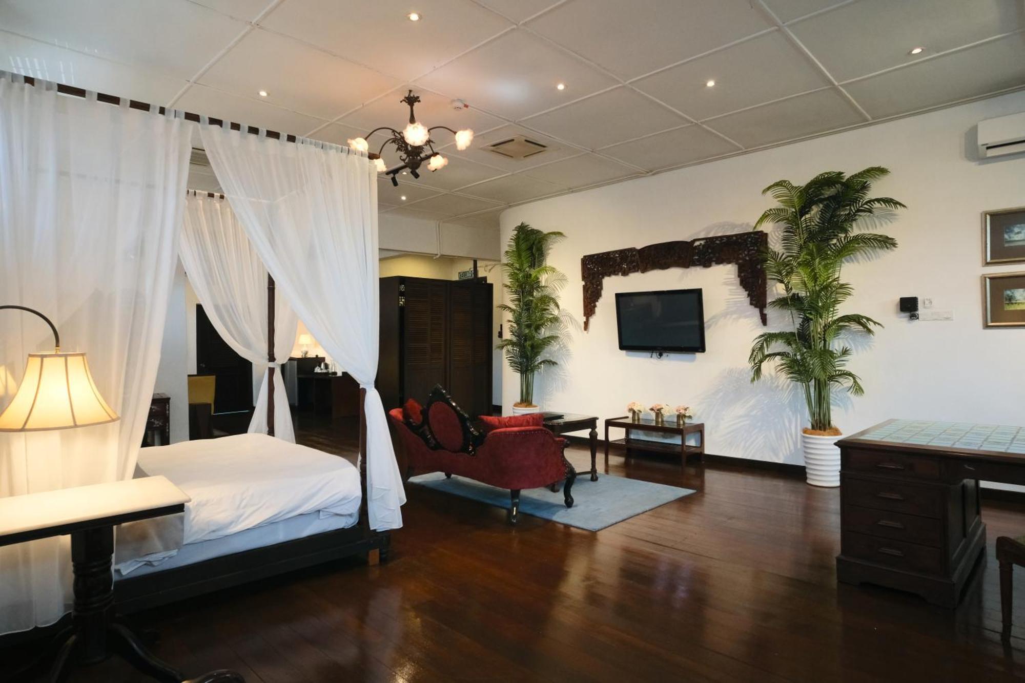 Museum Hotel George Town Exterior photo