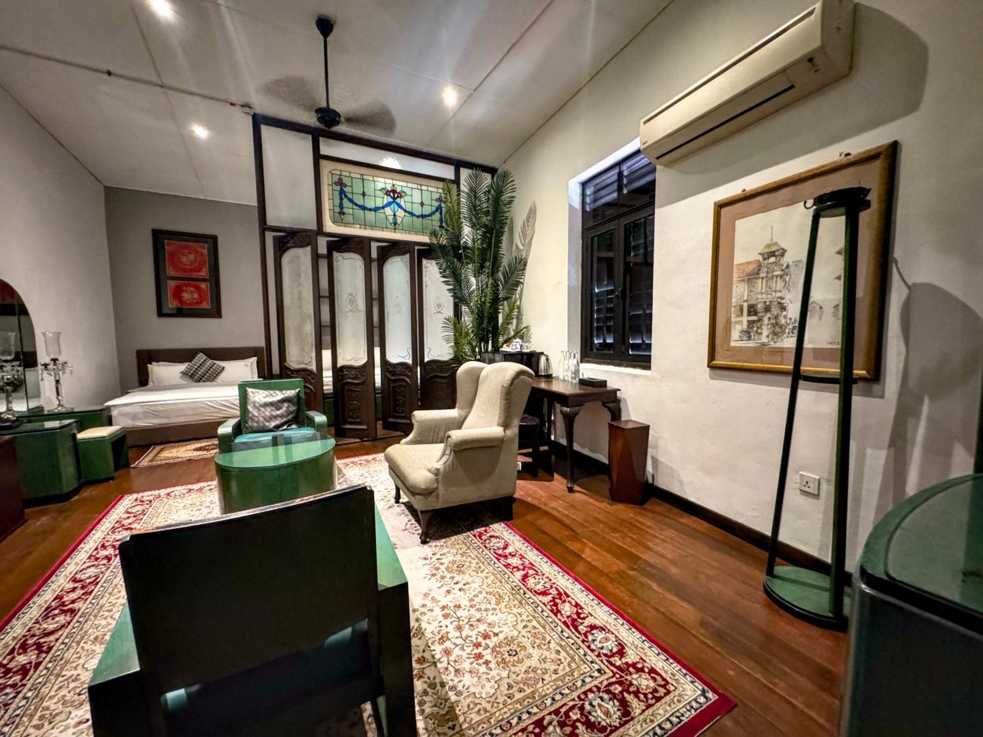 Museum Hotel George Town Exterior photo